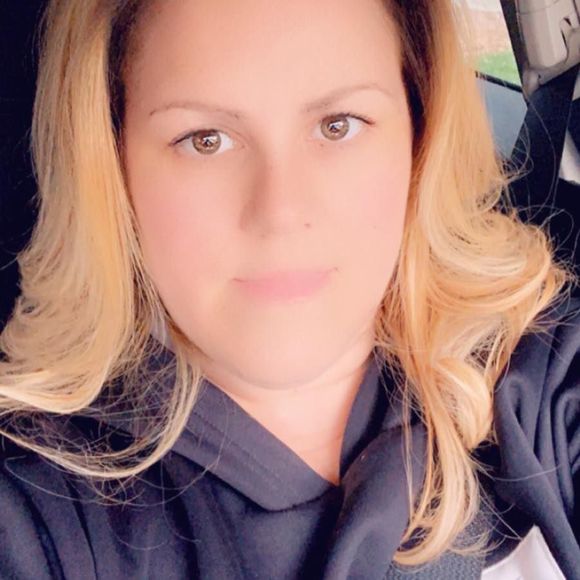 Meet your Posher, Deb - Picture 1 of 1